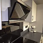 Sleek Modern Design - 2 Bed In *