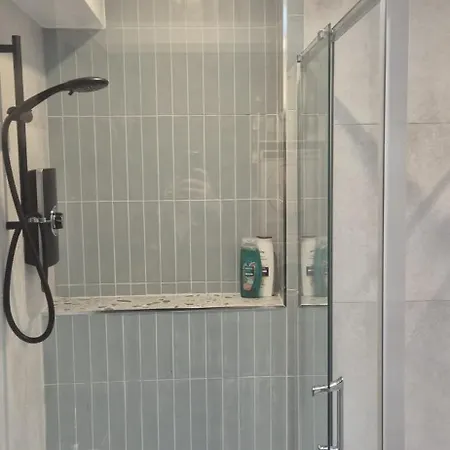 公寓 Sleek Modern Design - 2 Bed In 多尼戈尔