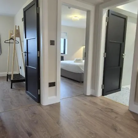 Sleek Modern Design - 2 Bed In