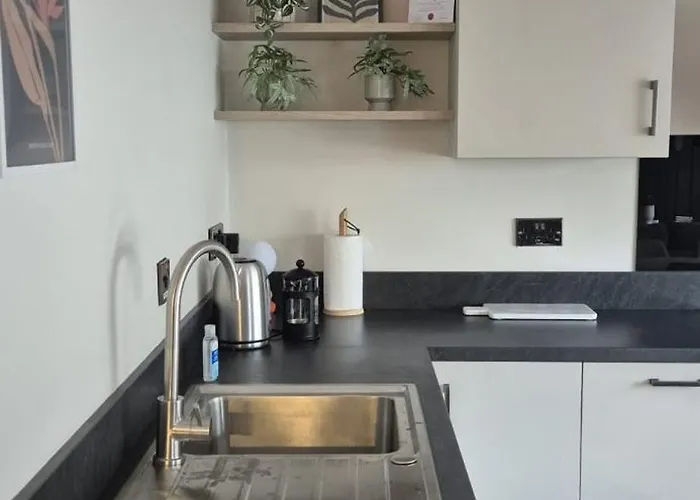 Sleek Modern Design - 2 Bed In Daire Donegal Town