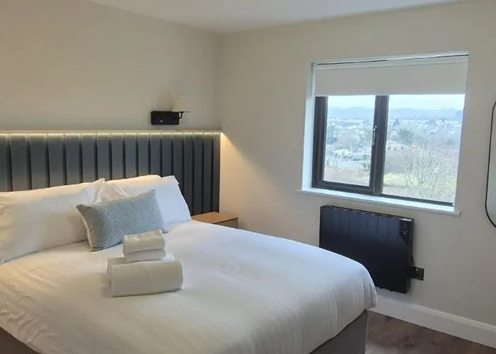 Daire Sleek Modern Design - 2 Bed In