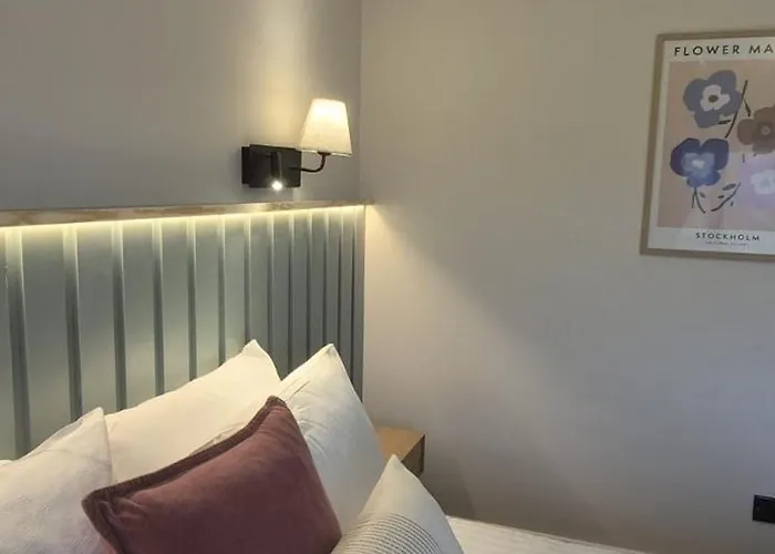 Апартаменты Sleek Modern Design - 2 Bed In *